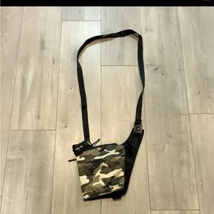 Nike Air Max Smit Crossbody Bag Pack Camo Foldable Bag Camouflage BA5857 010 New